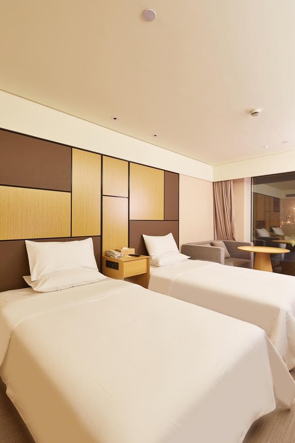 Ji Hotel Shanghai Hongqiao Airport Huqingping Highway Eksteriør billede