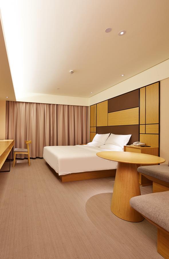 Ji Hotel Shanghai Hongqiao Airport Huqingping Highway Eksteriør billede