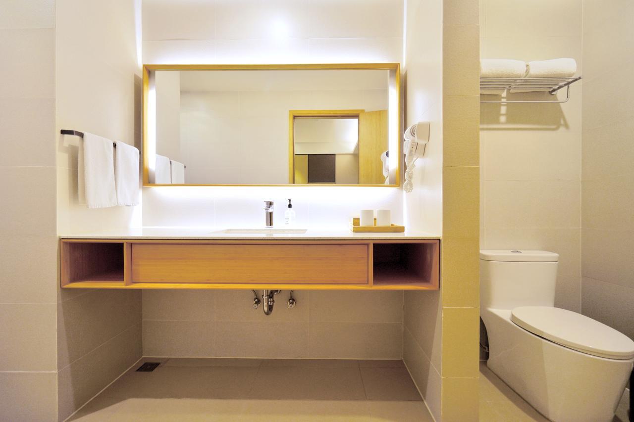 Ji Hotel Shanghai Hongqiao Airport Huqingping Highway Eksteriør billede